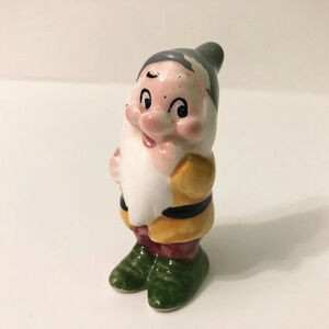 Vintage Bashful Figurine Snow White Dwarfs Disney Japan Figure  2.75 Inch Tall
